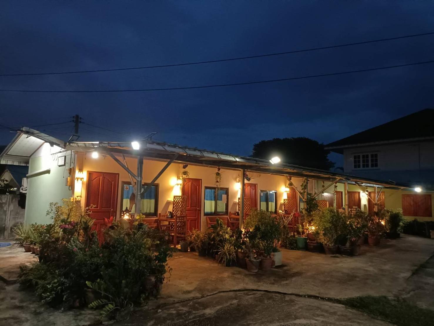 素可泰Yaijaew House公寓 外观 照片